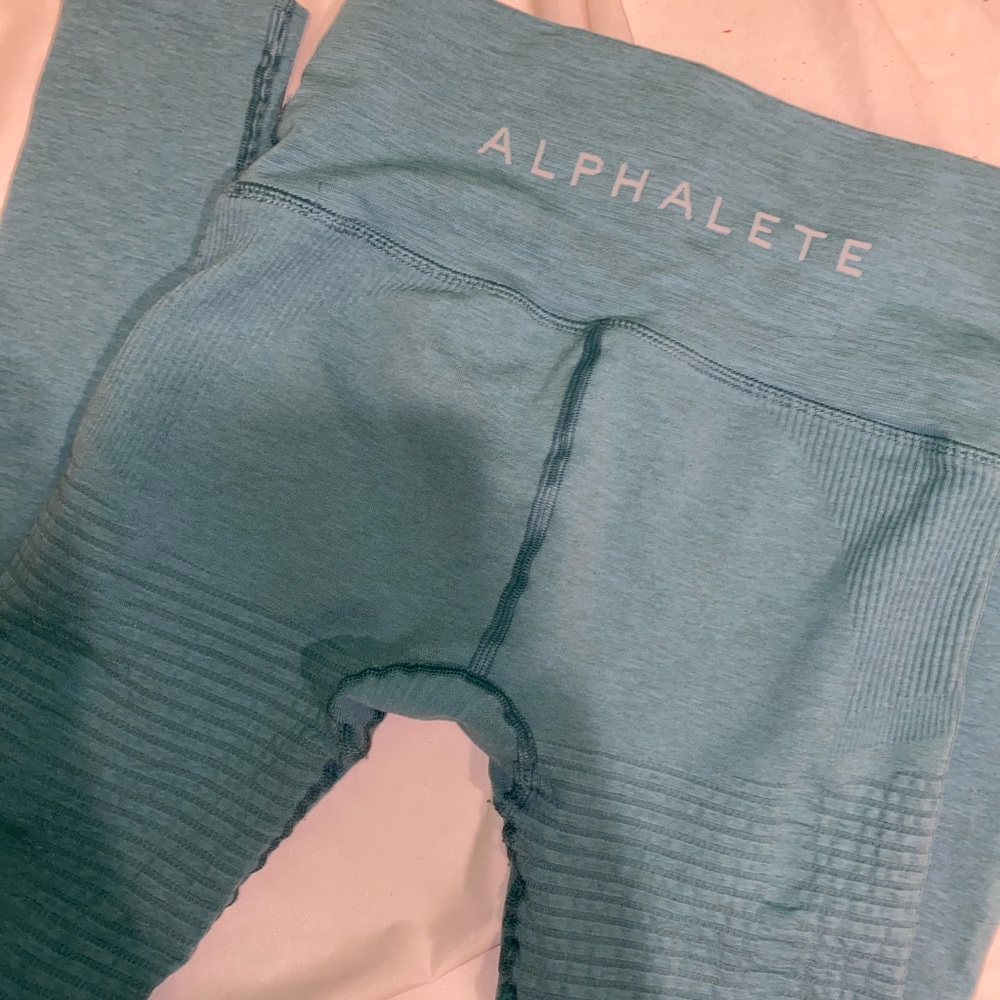 Alphalete halo aquamarine
